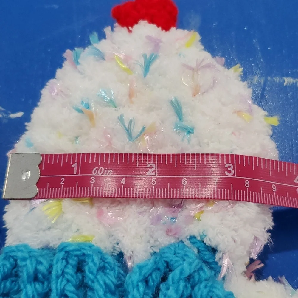 Handmade Crochet White and Turquoise Cupcake Mittens Size Toddler NWOT